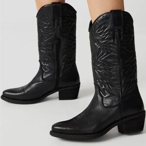 Steve Madden Women's Hayward Western Leather Boots